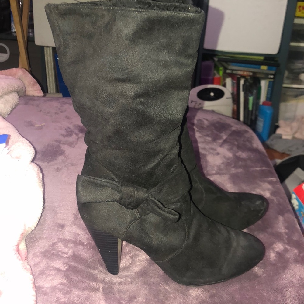 Boots - Picture 2 of 3